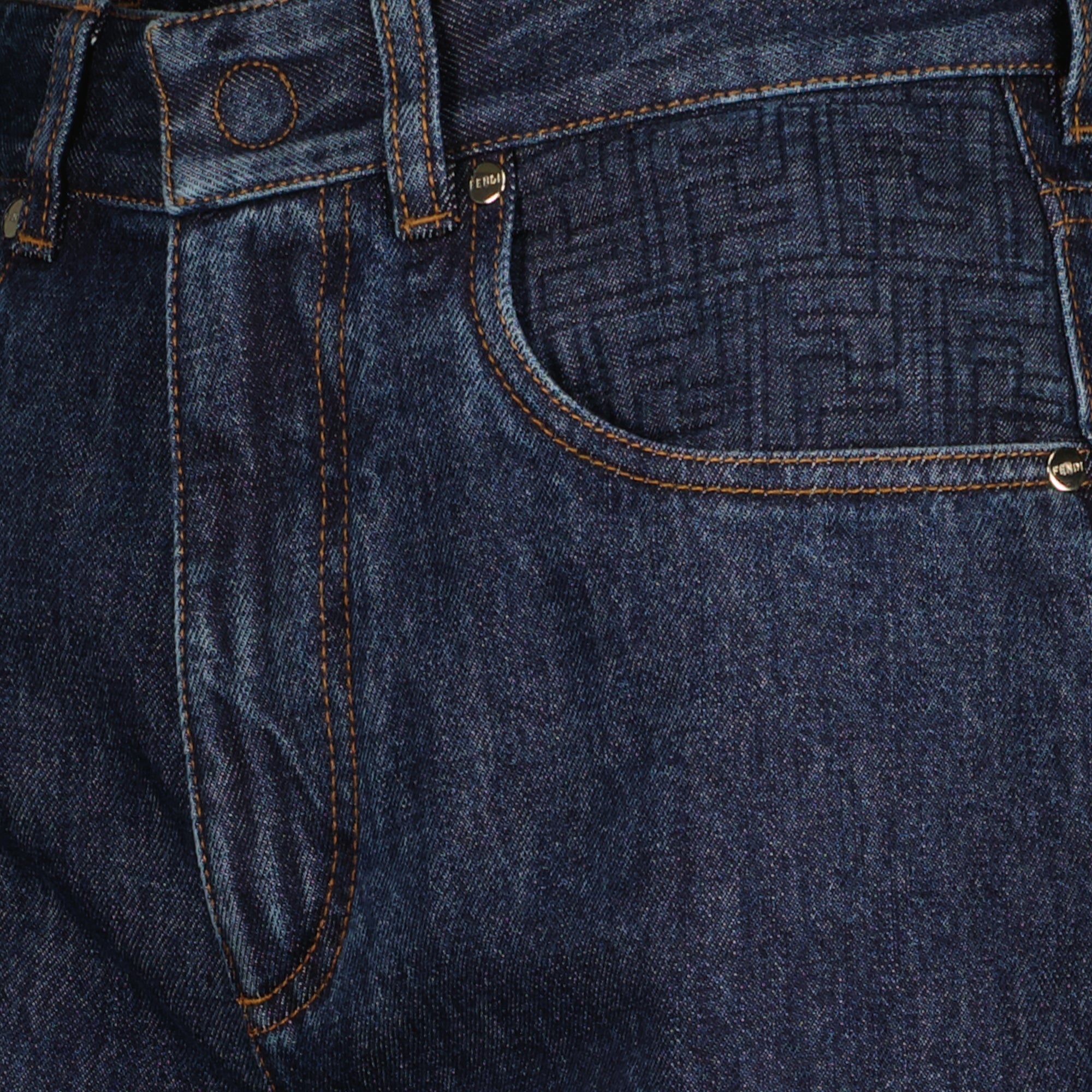 Image of the blue denim shorts by brand Fendi for Women - Spring-Summer 2026 - Detailed View_2