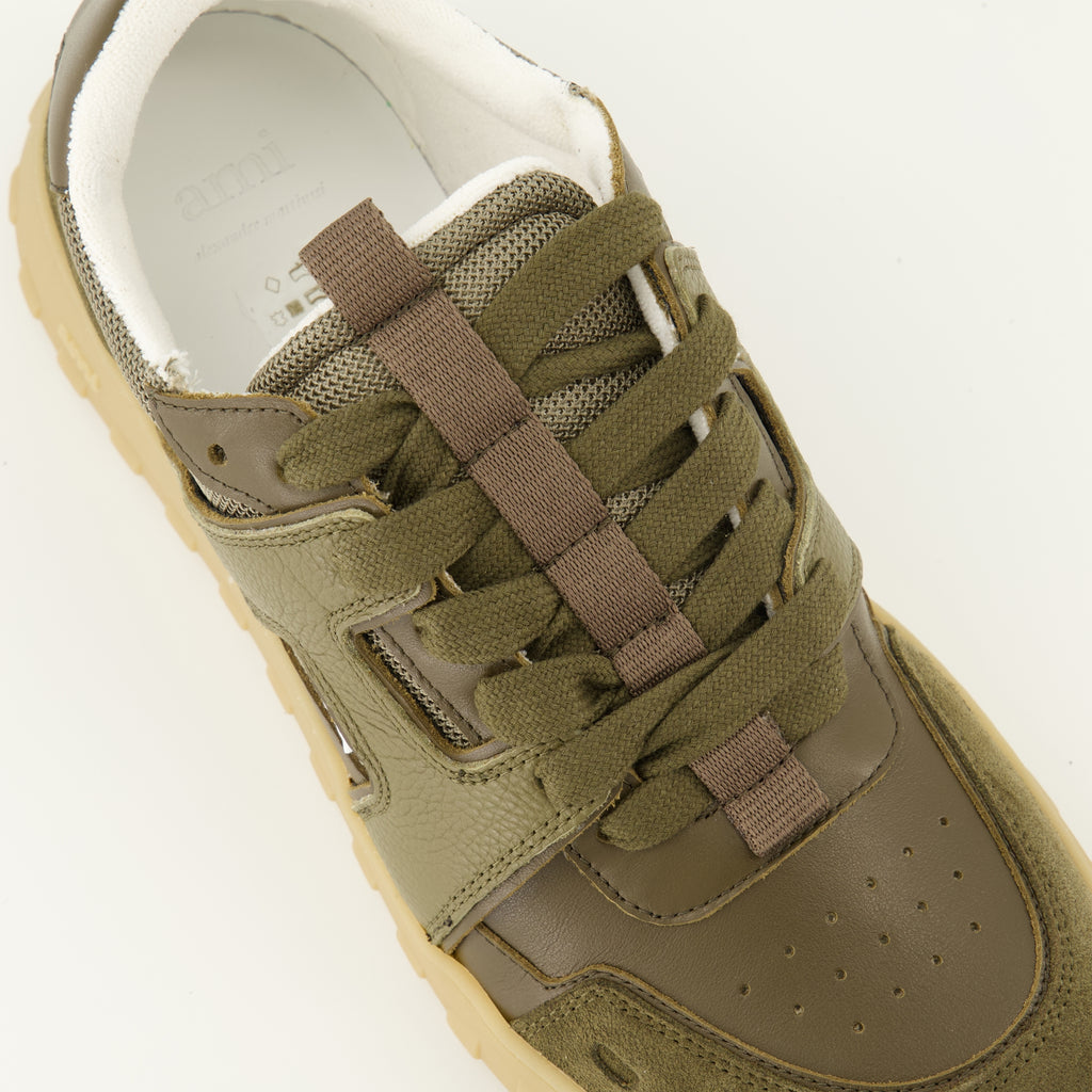 Immagine delle sneakers A Walk del marchio Ami PARIS per Unisex - Stagione Autunno-Inverno 2025 - Vista dettagliata dall'alto