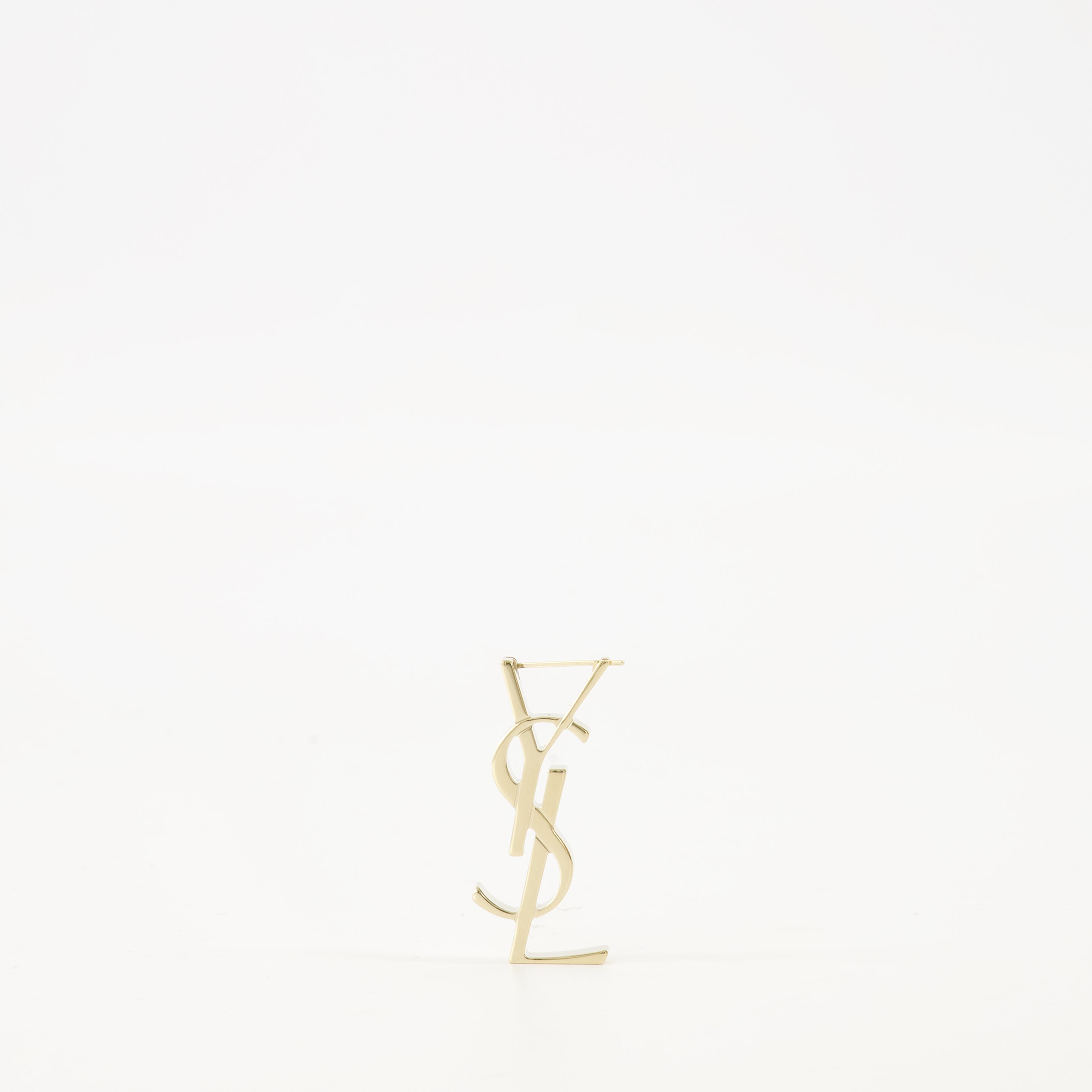 Imagem do brinco Cassandre da marca Saint Laurent para Senhora - Temporada Outono-Inverno 2025 - Vista Frontal