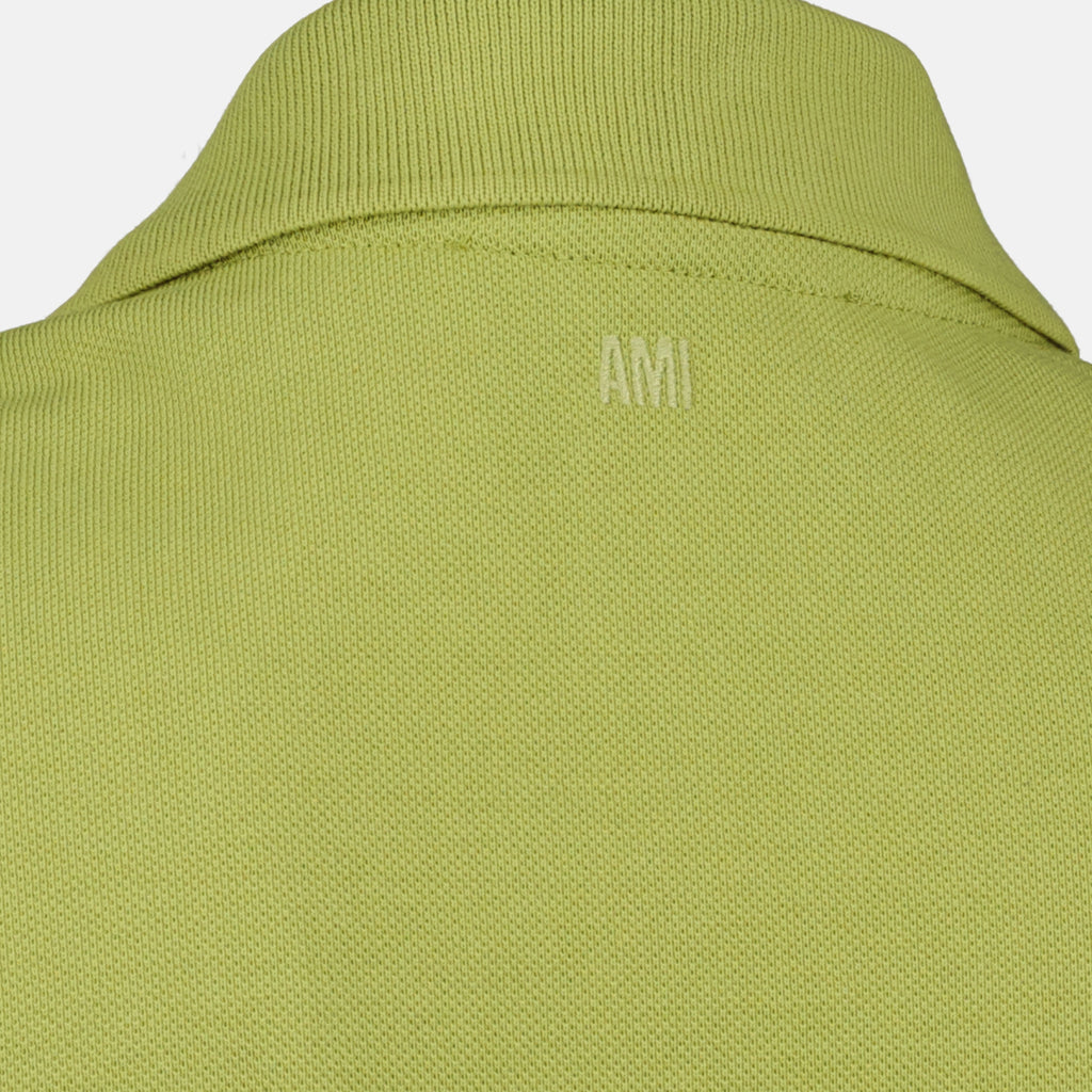 Image de l'article Polo AMI de coeur vert de la marque Ami PARIS pour Homme - Saison Printemps-Été 2026 - Vue détaillée_2