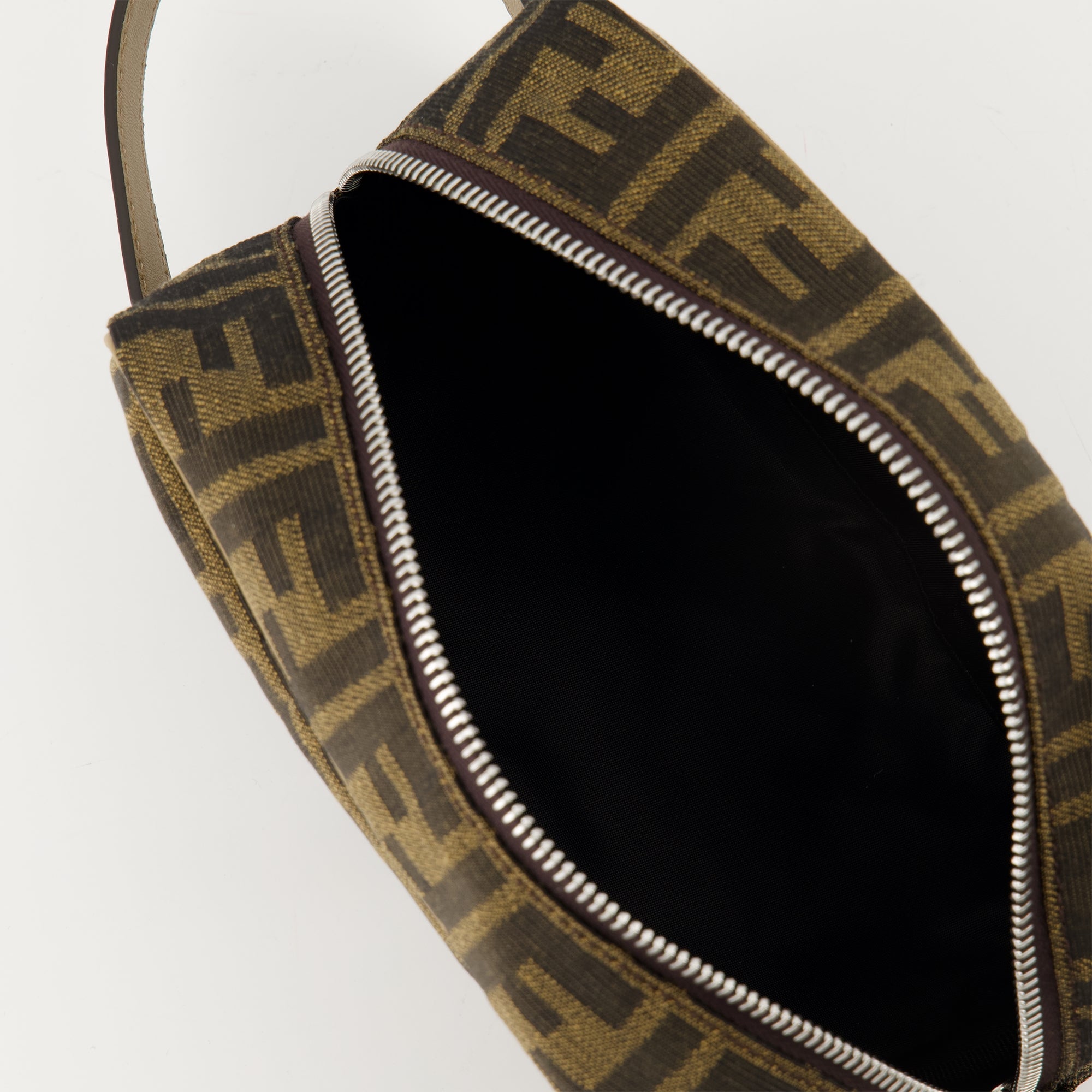 Saint Laurent leather toiletry bag - Men – myCompañero