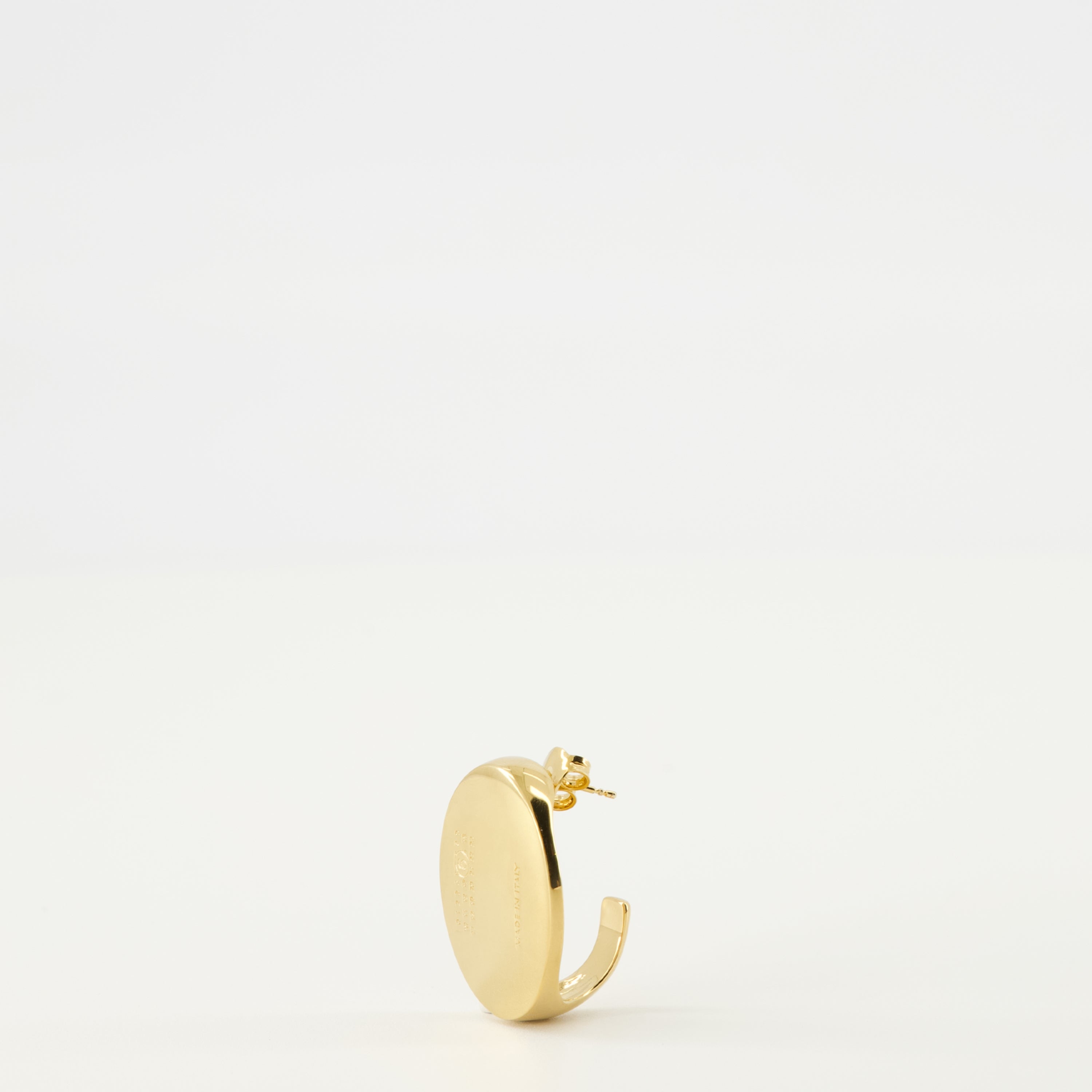 Image de l'article Boucle d'oreille Ovale de la marque Mm6 pour Femme - Saison Automne-Hiver 2025 - Vue détaillée_2