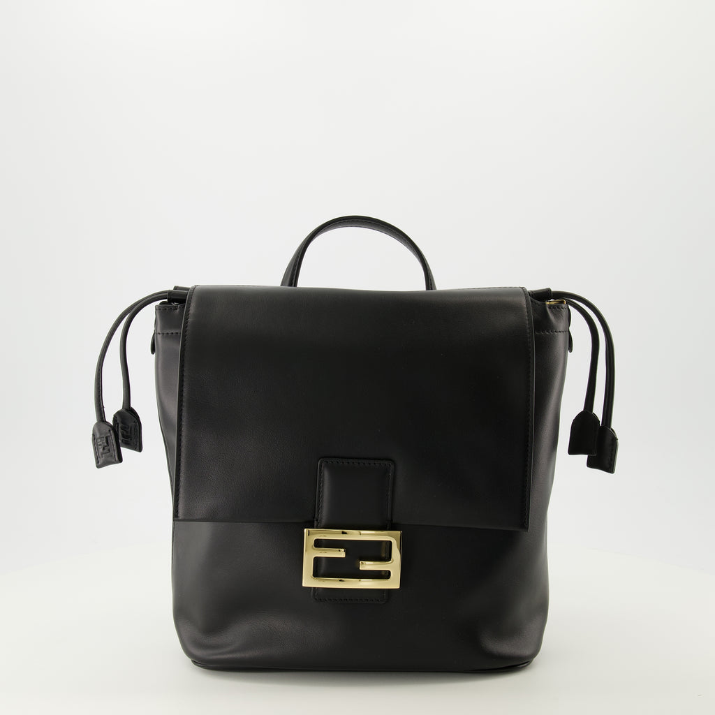 Image de l'article Sac à dos en cuir noir de la marque Fendi pour Femme - Saison Automne-Hiver 2025 - Vue de Face