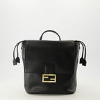 Imagen del artículo Mochila de cuero negro de la marca Fendi para Mujer - Temporada Otoño-Invierno 2025 - Vista Frontal