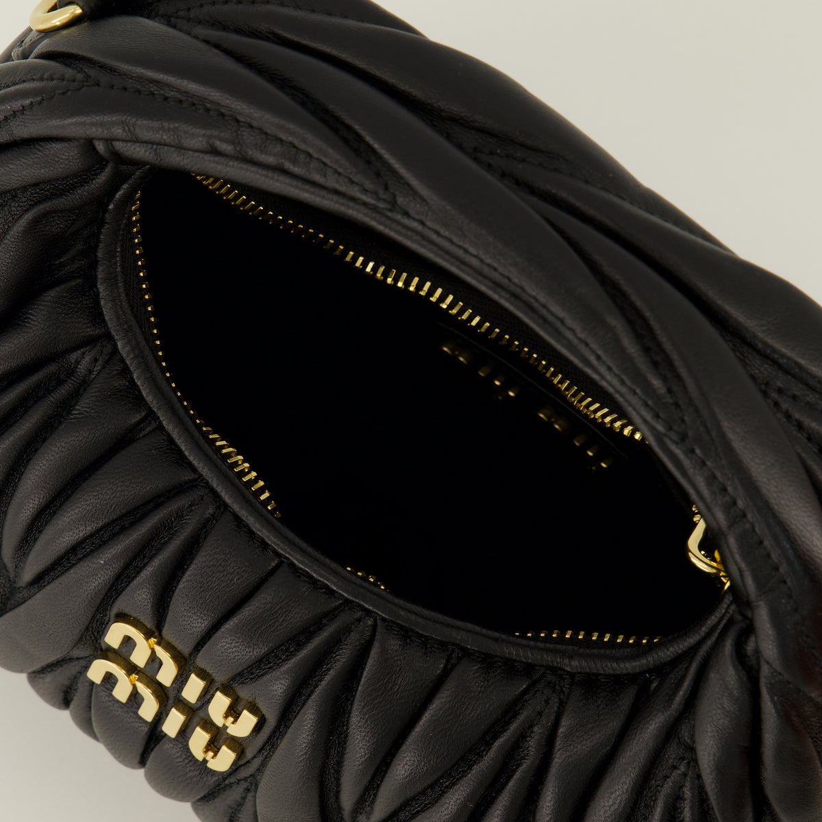 Sacs à main et épaule Mini Hobo Wander Bag Nera Miu Miu Noir Femme