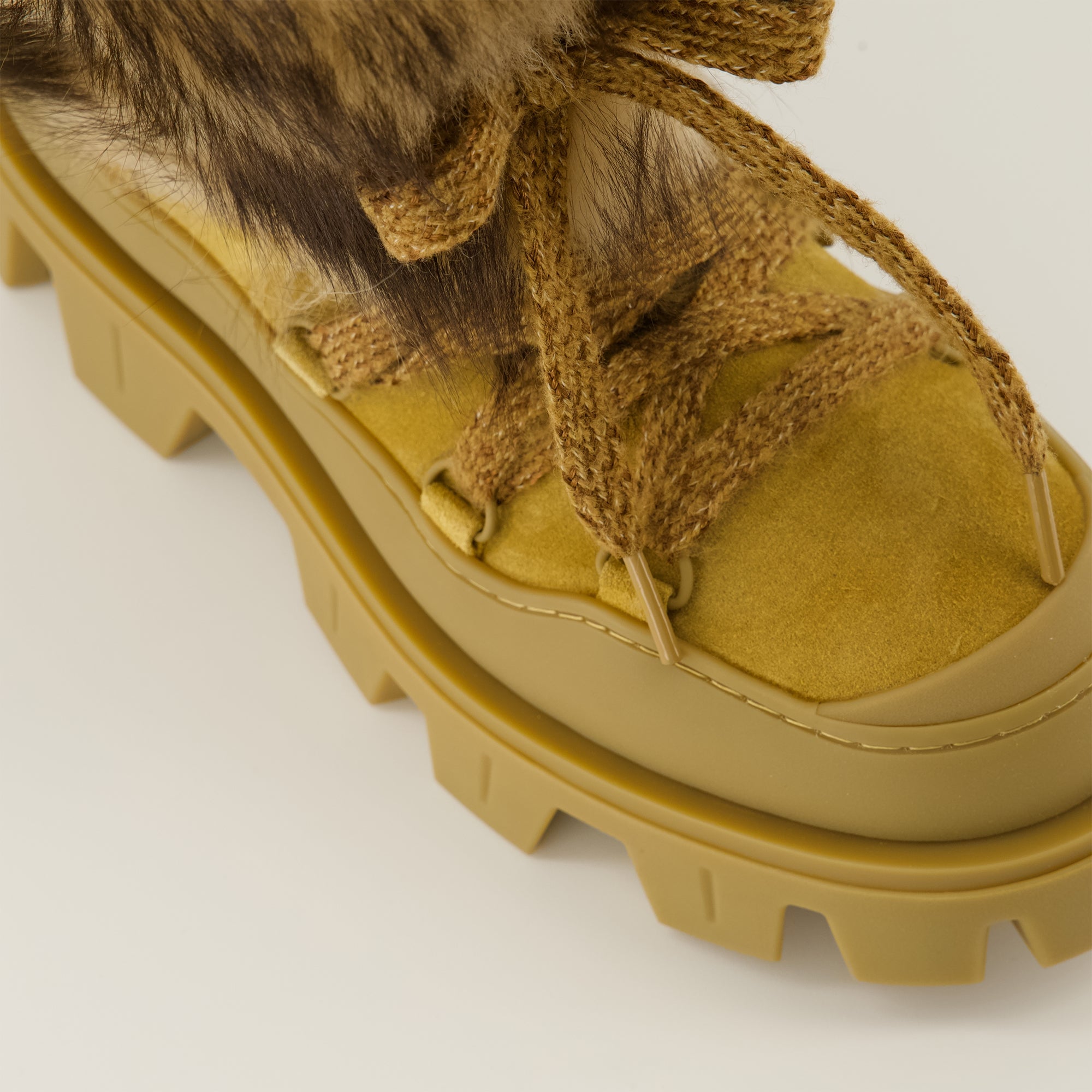 Image de l'article Bottes Peak de la marque Moncler pour Femme - Saison Automne-Hiver 2025 - Vue détaillée de haut