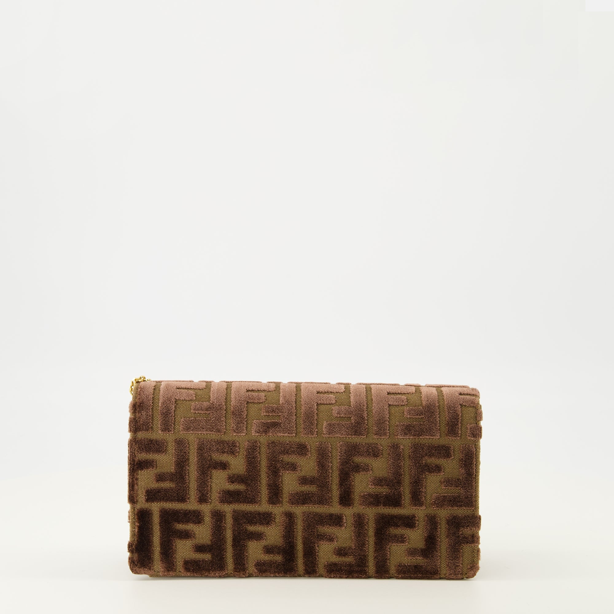 Image de l'article Portfeuille Baguette à chaîne en velours marron de la marque Fendi pour Femme - Saison Automne-Hiver 2025 - Vue de Dos