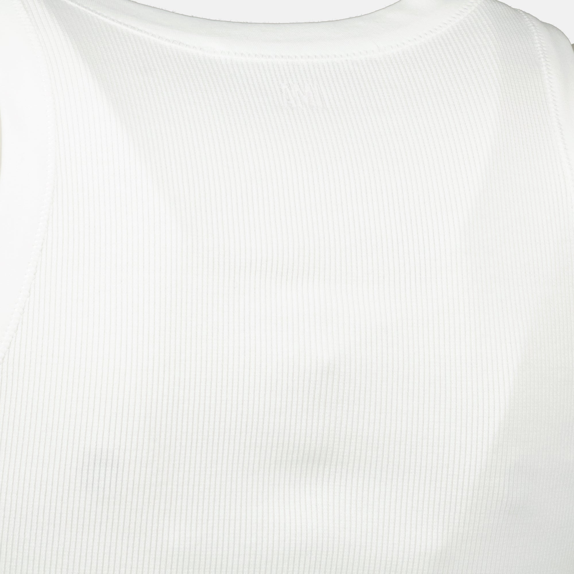 Bild des weißen Herz-Tanktops der Marke Ami PARIS für Frauen - Frühjahr-Sommer 2026 - Detailansicht 2