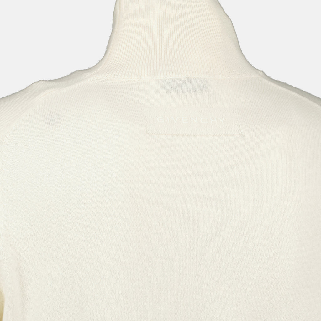 Image of the Givenchy Men's Cashmere Turtleneck - Autumn-Winter 2025 - Detailed View 2