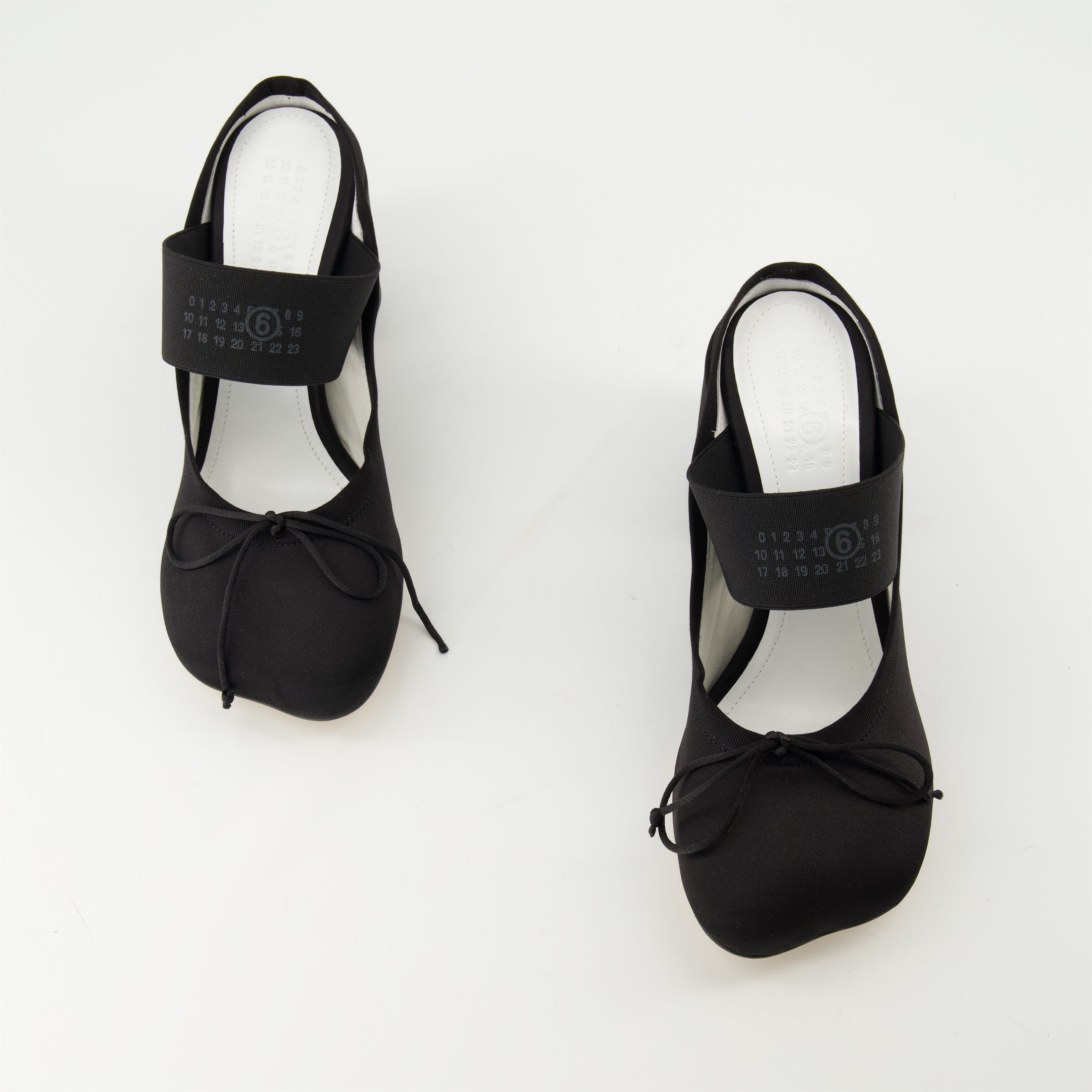 Chaussures ouvertes Mules ballerines à talon Mm6 Noir Femme