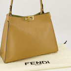 フェンディの女性用ベージュレザーのFendi Wayミディアムハンドバッグの画像 - 2026年春夏シーズン - 詳細ビュー_2