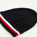 Imagen del gorro tricolor de la marca Moncler para Hombre - Temporada Otoño-Invierno 2025 - Vista Detallada_3