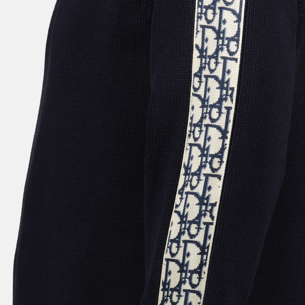 Imagen del suéter Dior Oblique azul marino de la marca Dior para hombres - Temporada Primavera-Verano 2026 - Vista Detallada_1