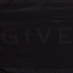 Imagen del pañuelo de seda y lana negra de la marca Givenchy para mujer - Temporada Otoño-Inverno 2025 - Vista Detallada 3