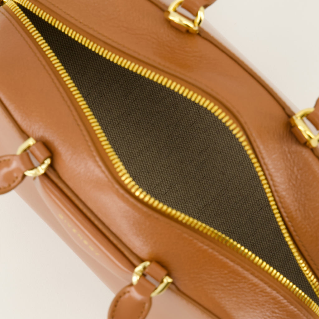 Immagine della borsa mini Antigona East-West di Givenchy per Donna - stagione Autunno-Inverno 2025 - Vista Dettagliata_3