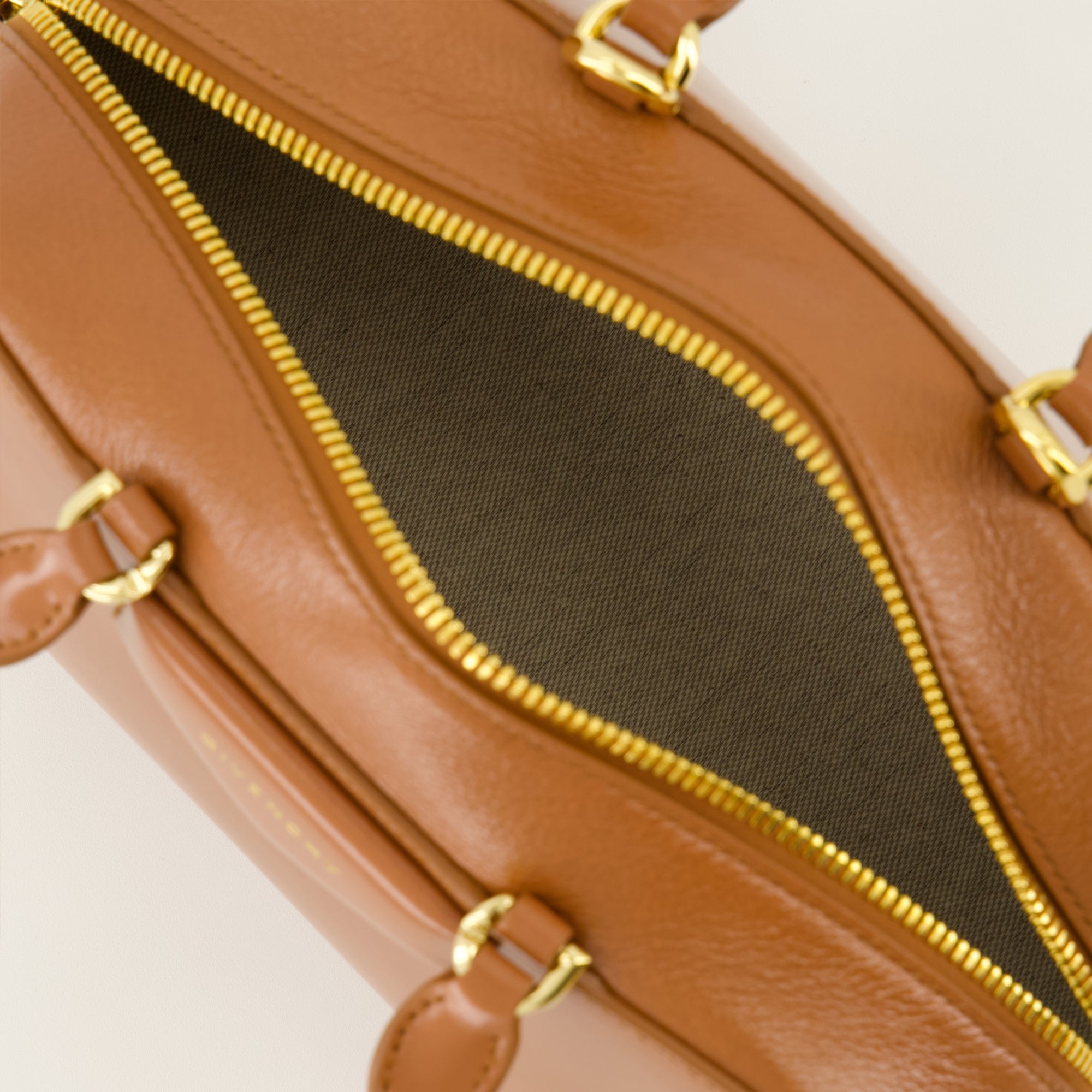 여성을 위한 Givenchy Antigona East-West 미니백 이미지 - 2025 가을-겨울 - 자세한 보기_3