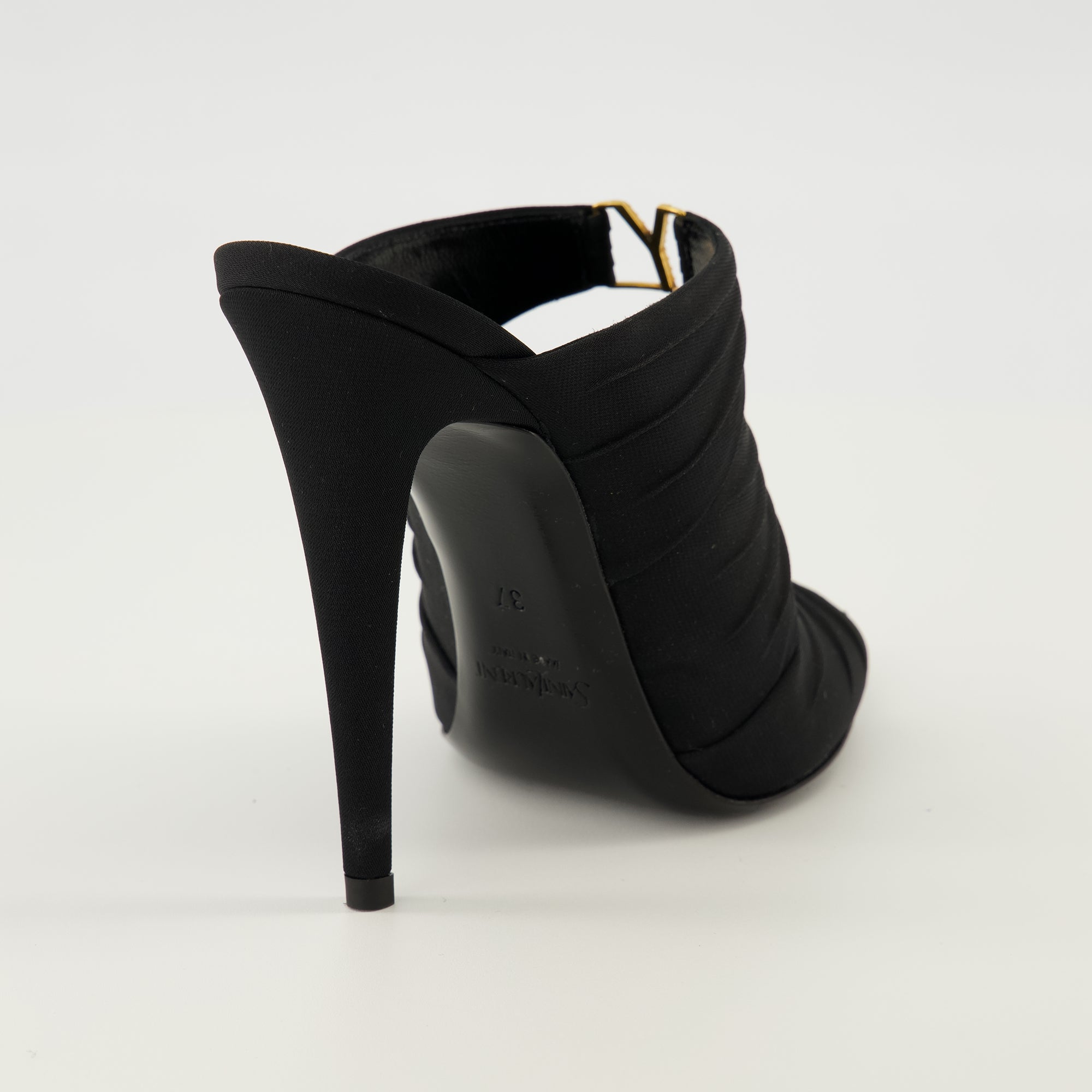 Imagen de las mule de tacón Emilie negra de la marca Saint Laurent para Mujer - Temporada Primavera-Verano 2026 - Vista trasera