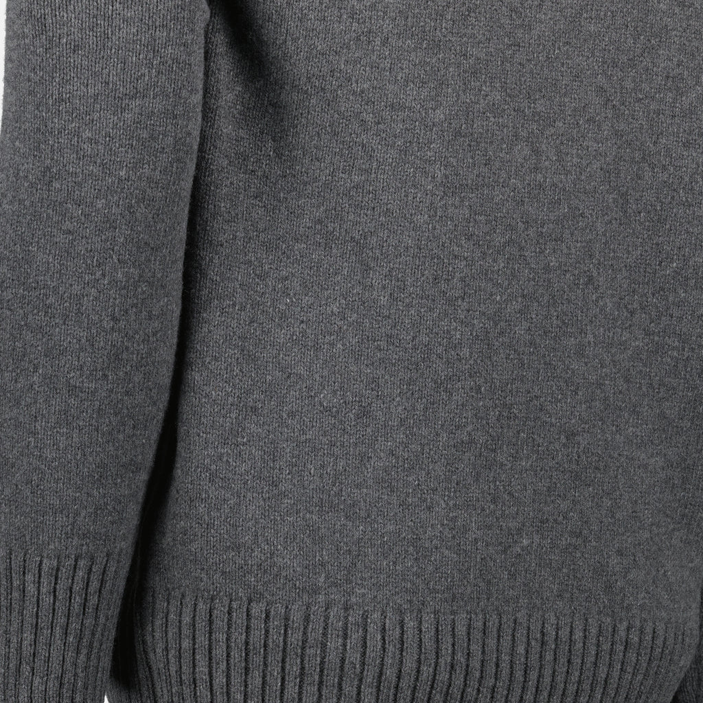 Image of the Men's gray wool and cashmere sweater from the brand Moncler - Autumn-Winter 2025 - Detailed View_2