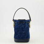 Image de l'article Sac seau imprimé FF bleu marine de la marque Fendi pour Femme - Saison Printemps-Été 2026 - Vue de Dos