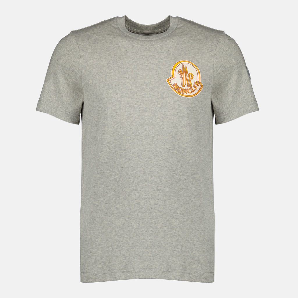 Image de l'article T-shirt à logo gris de la marque Moncler pour Homme - Saison Printemps-Été 2026 - Vue de Face
