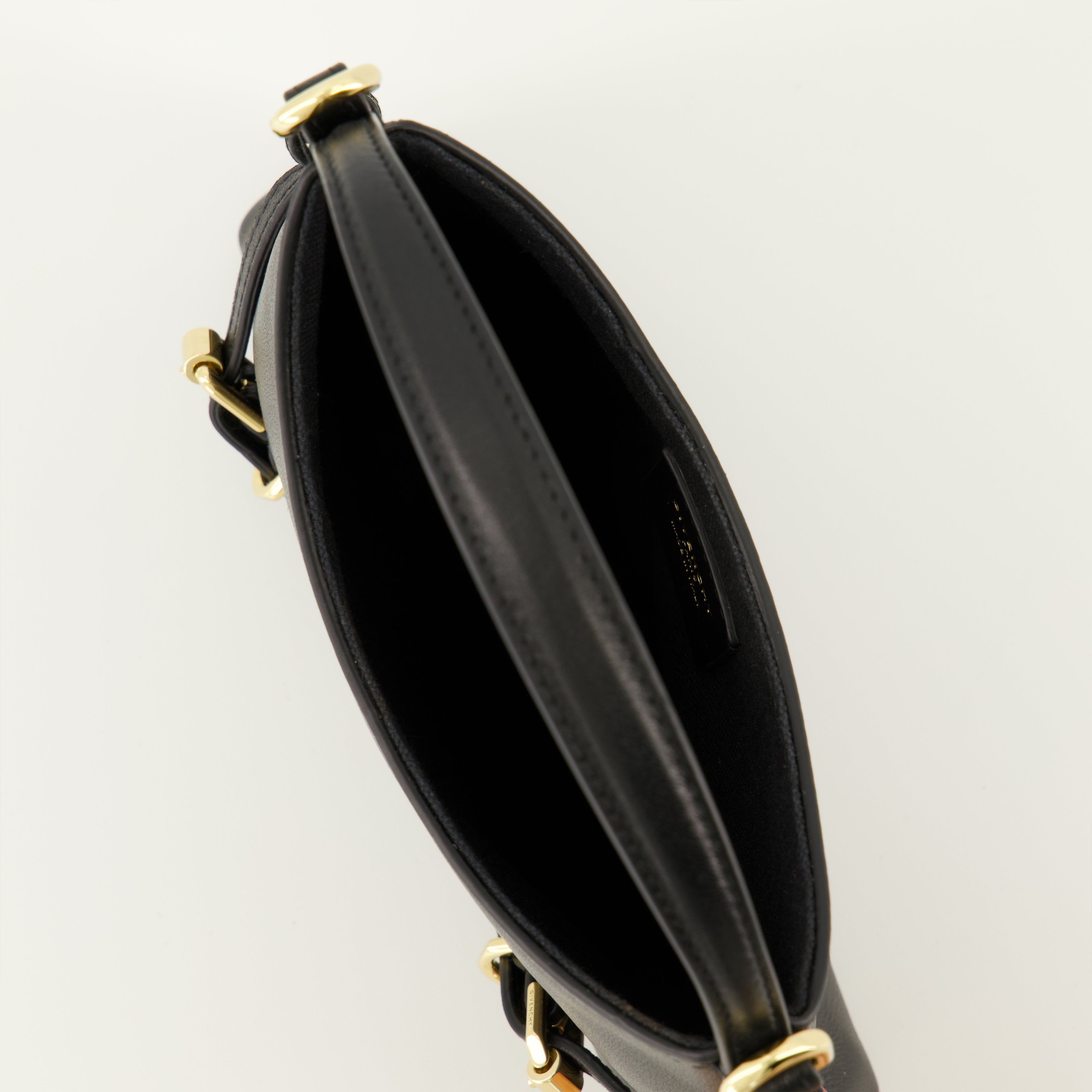 Image de l'article Sac Voyou nano de la marque Givenchy pour Femme - Saison Automne-Hiver 2025 - Vue détaillée_3