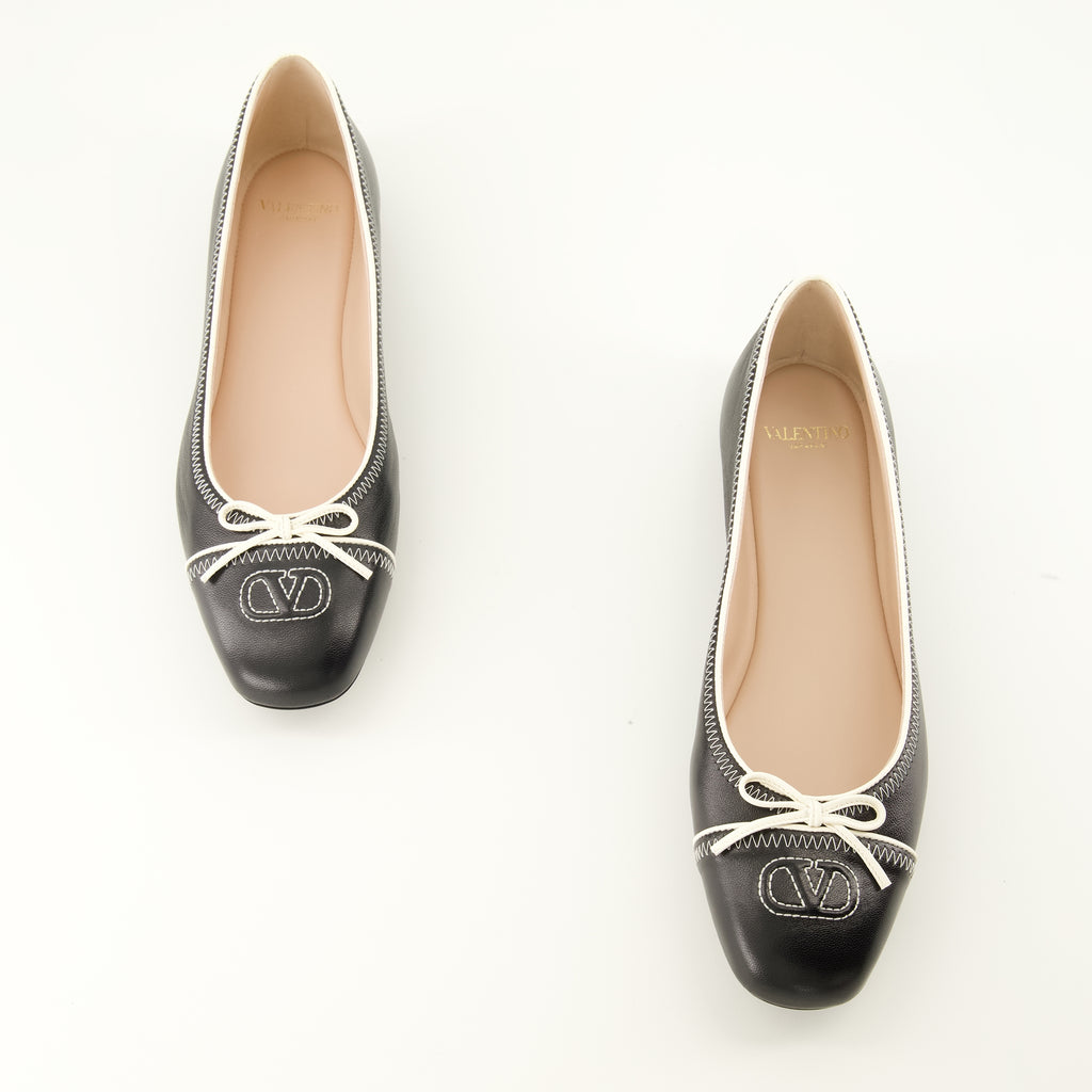 Chaussures plates Schwarze Leder-Ballerinas Valentino Garavani Noir Femme