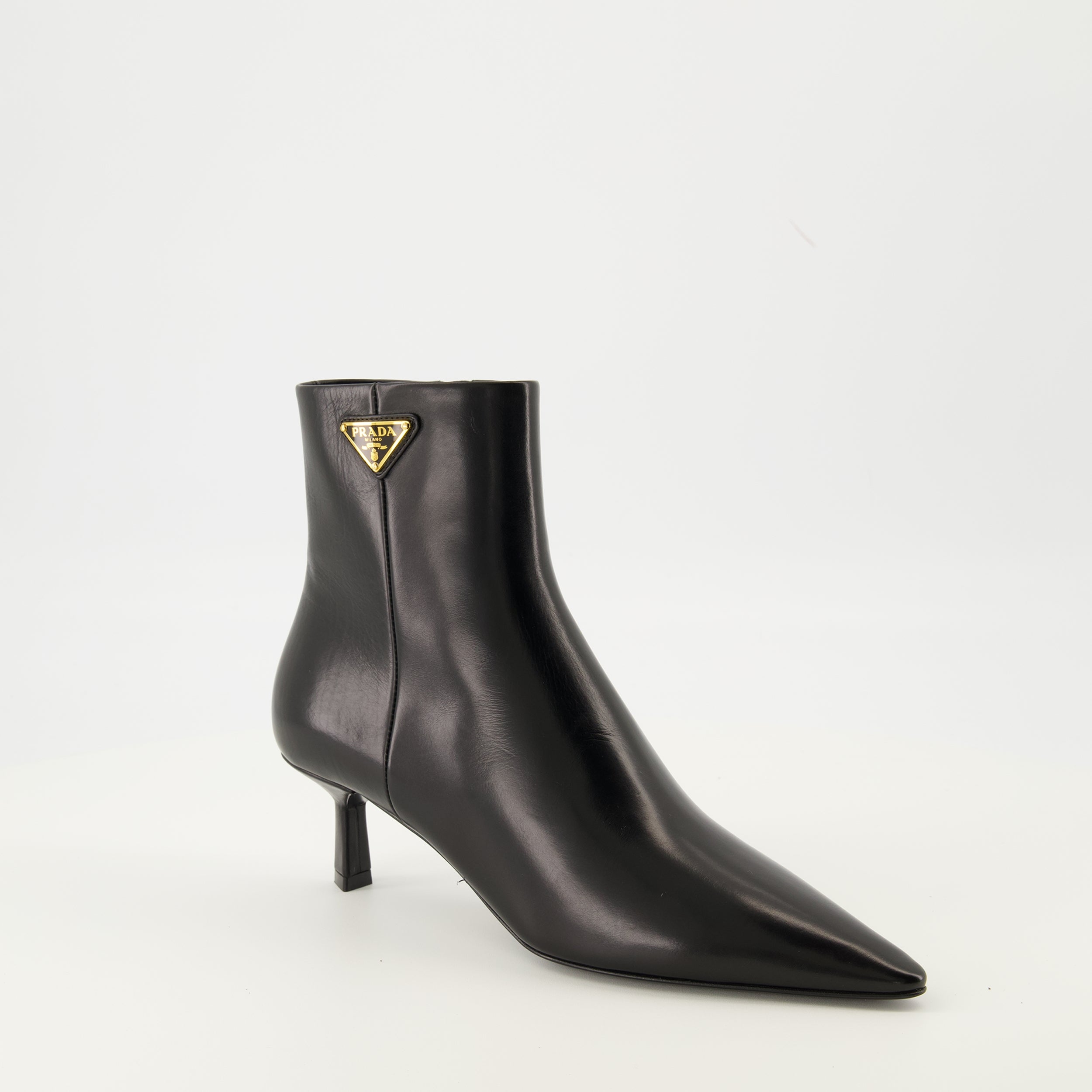 Image of Prada brand leather ankle boots for Women - Autumn-Winter 2025 - Right three-quarter front view