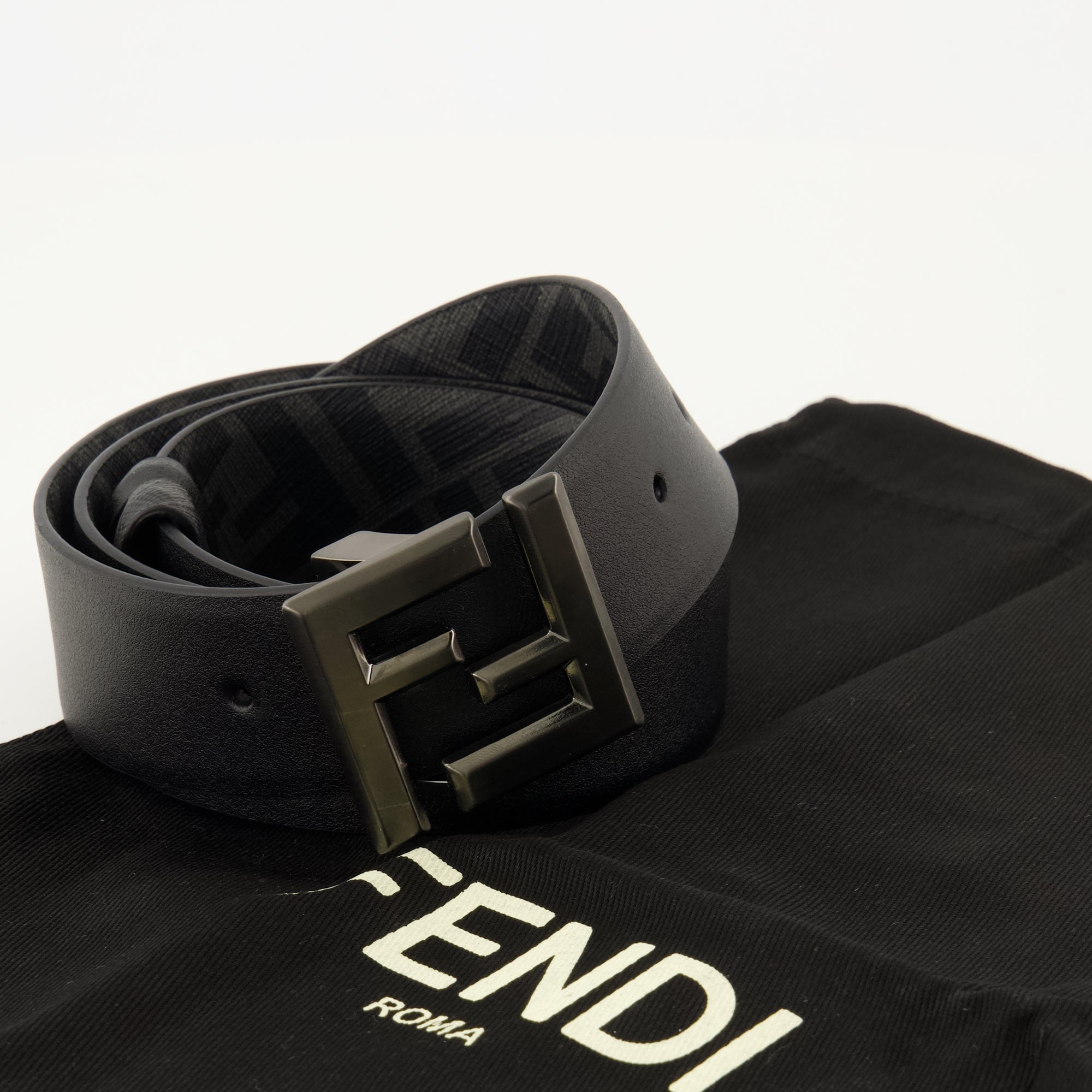FF Squared Reversible Belt Black Fendi - 男性用 – myCompañero