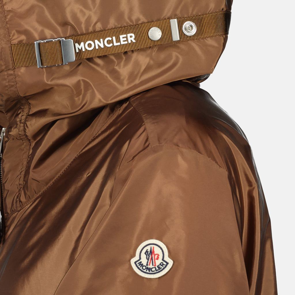 Imagem do Casaco Remoray castanho da marca Moncler para Homem - Temporada Primavera-Verão 2026 - Vista Detalhada_1