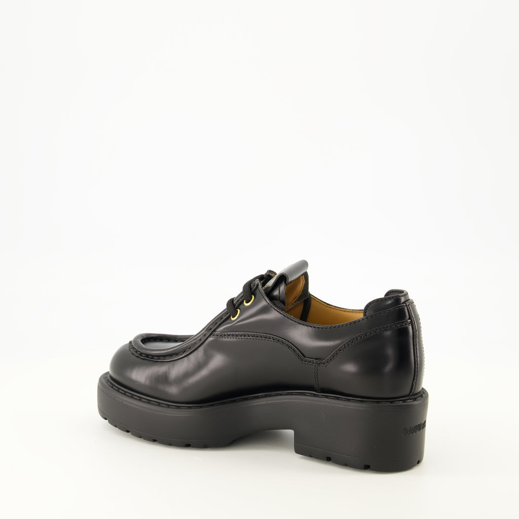 Chaussures plates Zapatos de Ciudad de Cuero Negro Miu Miu Noir Femme