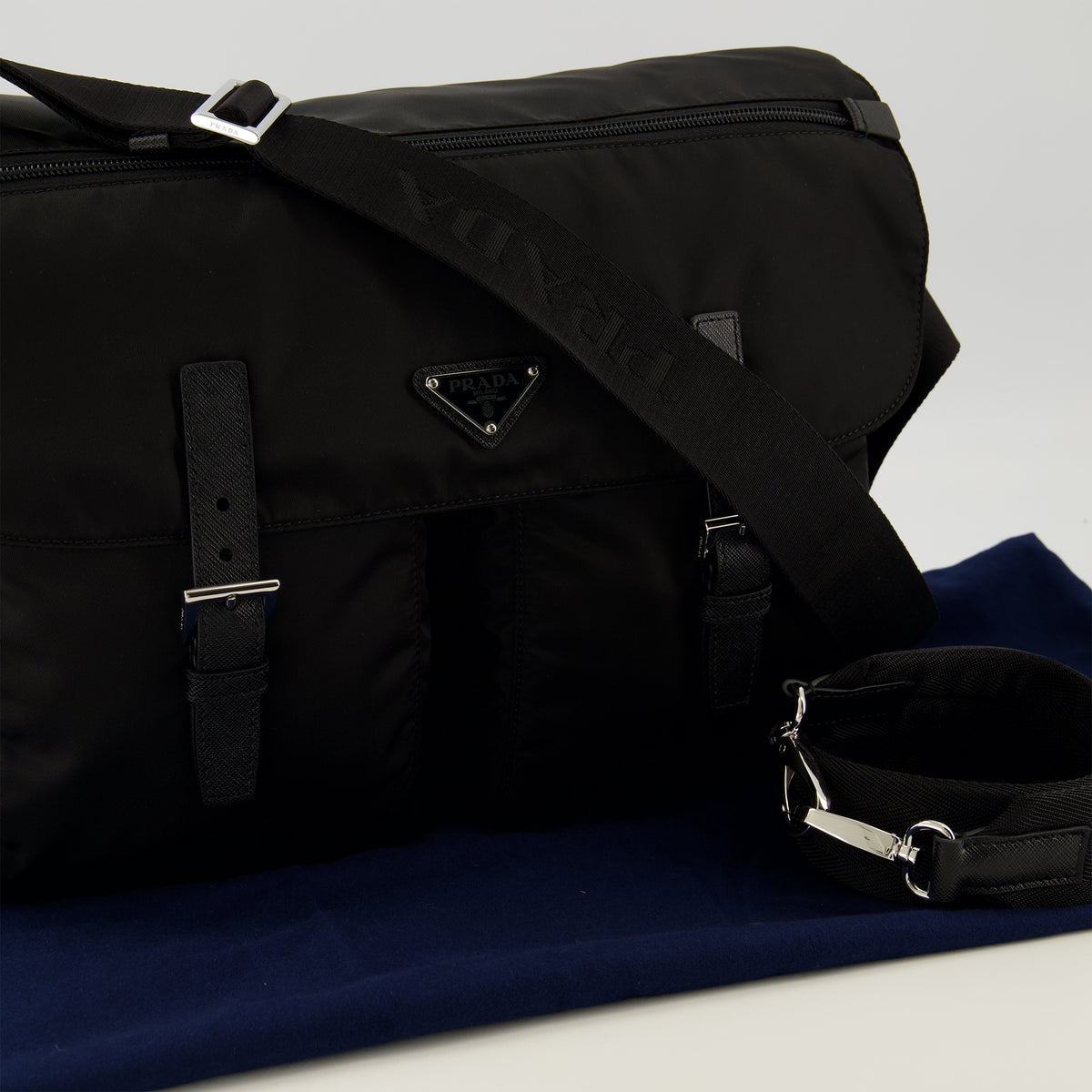 Sacs bandoulière Schultertasche aus schwarzem Re-Nylon Prada Noir Homme