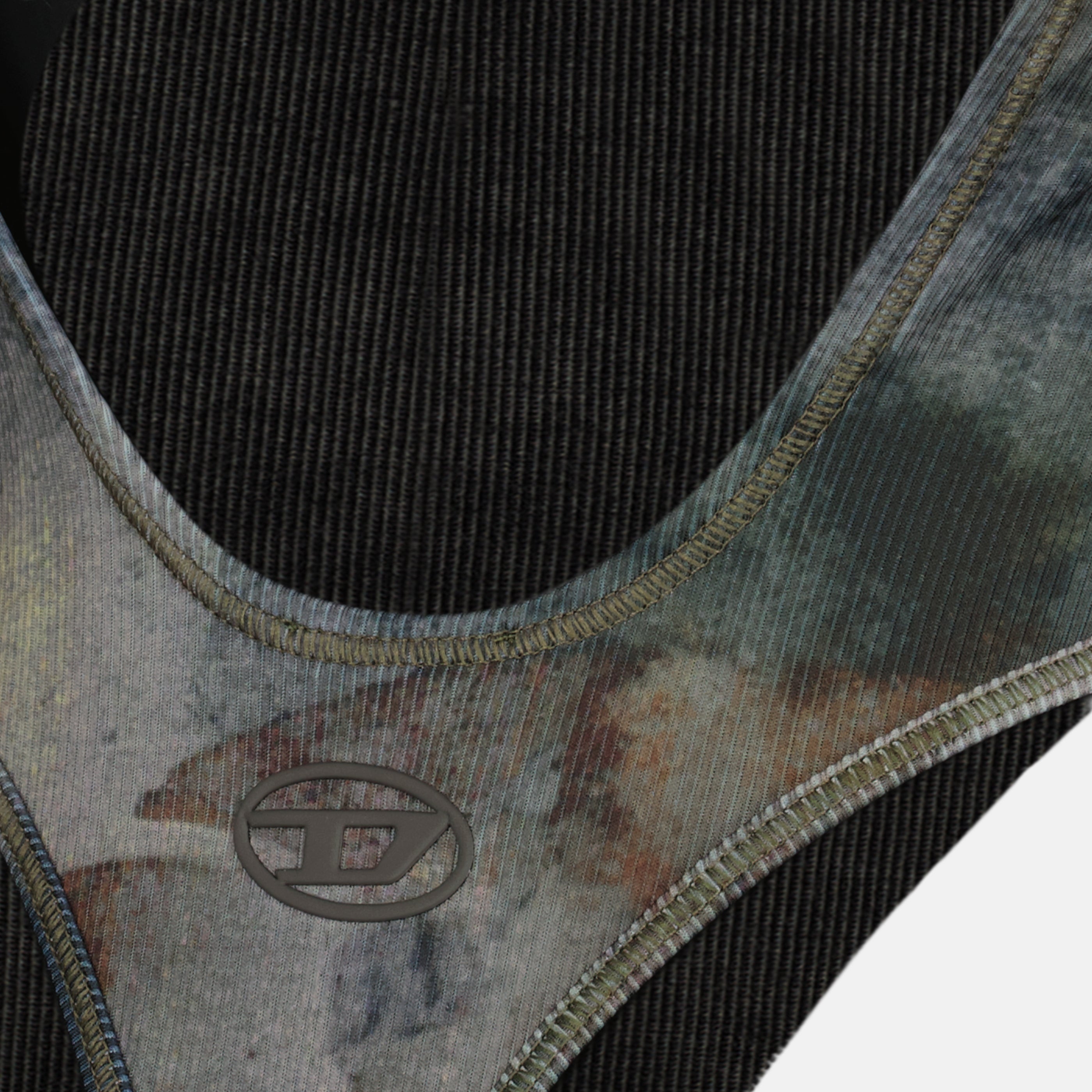 Image de l'article Maillot de bain Ella imprimé camouflage de la marque Diesel pour Femme - Saison Printemps-Été 2026 - Vue détaillée_1