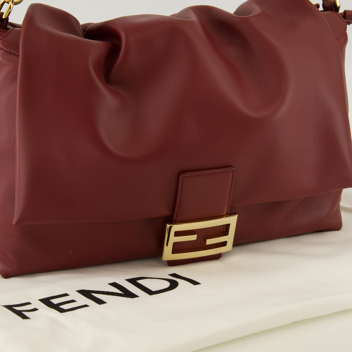 Sacs à main et épaule Baguette® Soft Bordeaux Bag Fendi Bordeaux Femme