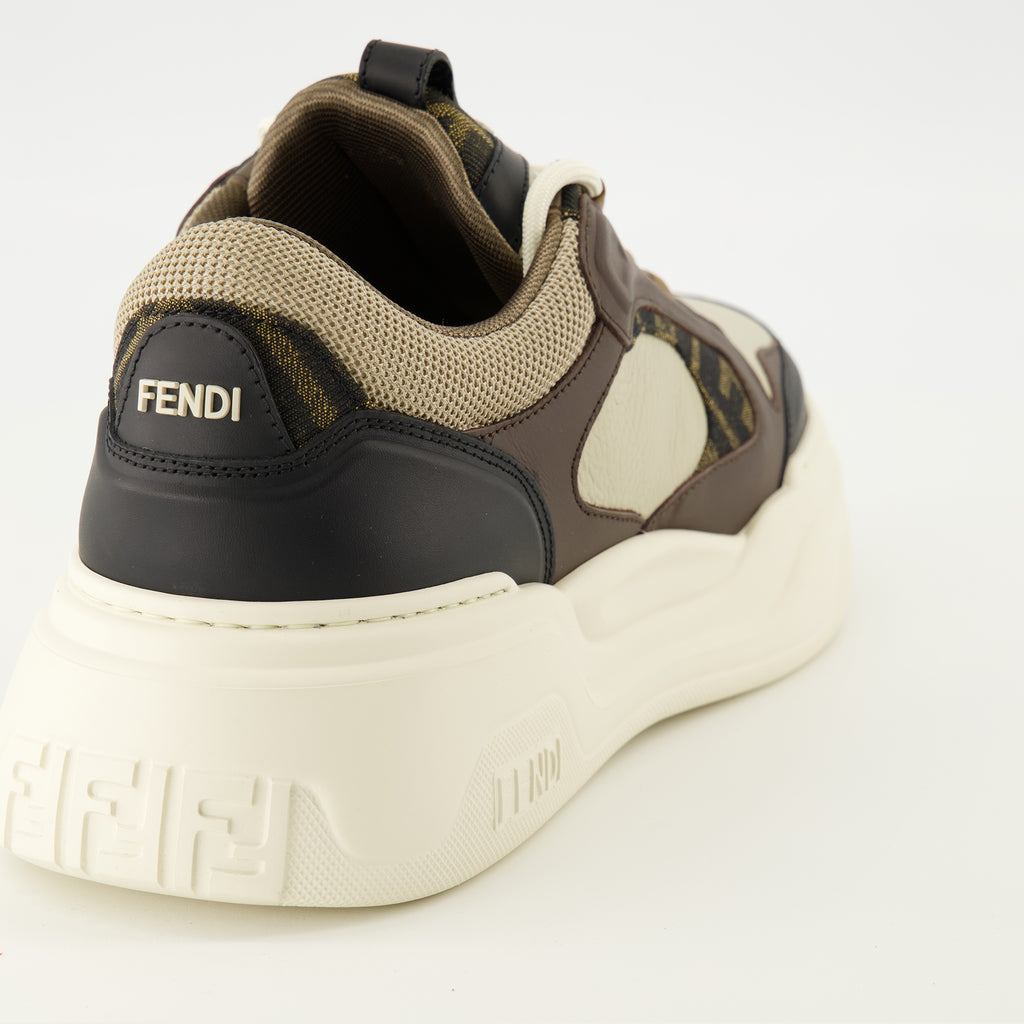 Bild der braunen Fendi Force Sneakers der Marke Fendi für Herren - Herbst-Winter 2025 Saison - Rückansicht