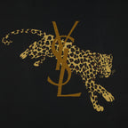 Imagen del Cuadrado Leopardo de la marca Saint Laurent para Unisex - Temporada Otoño-Invierno 2025 - Vista Detallada_2