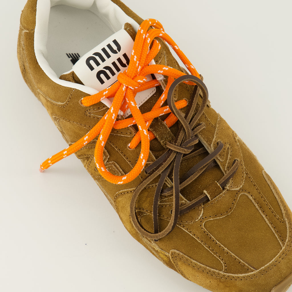 Image of the New Balance x MiuMiu 530 SL brown sneakers by Miu Miu for Women - Spring-Summer 2026 - Detailed top view