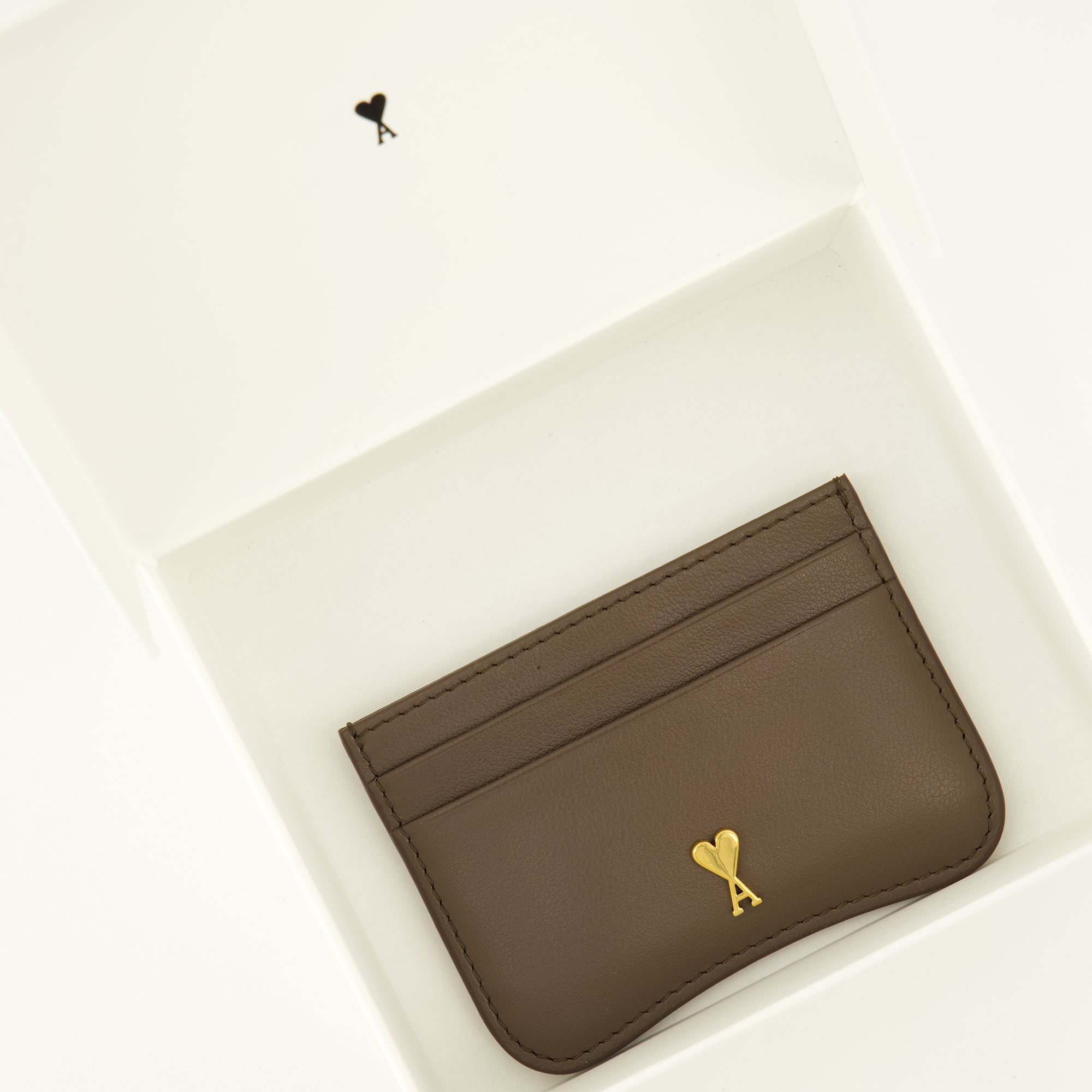 Petite maroquinerie Paris Paris Leather Card Holder in Brown Ami PARIS Marron Unisexe