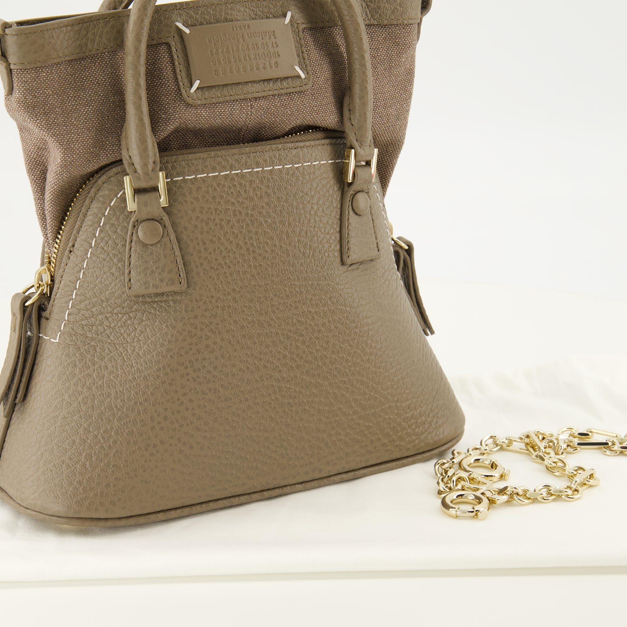 Sacs à main et épaule 5AC Micro Leather Bag in Brown Mm6 Marron Femme