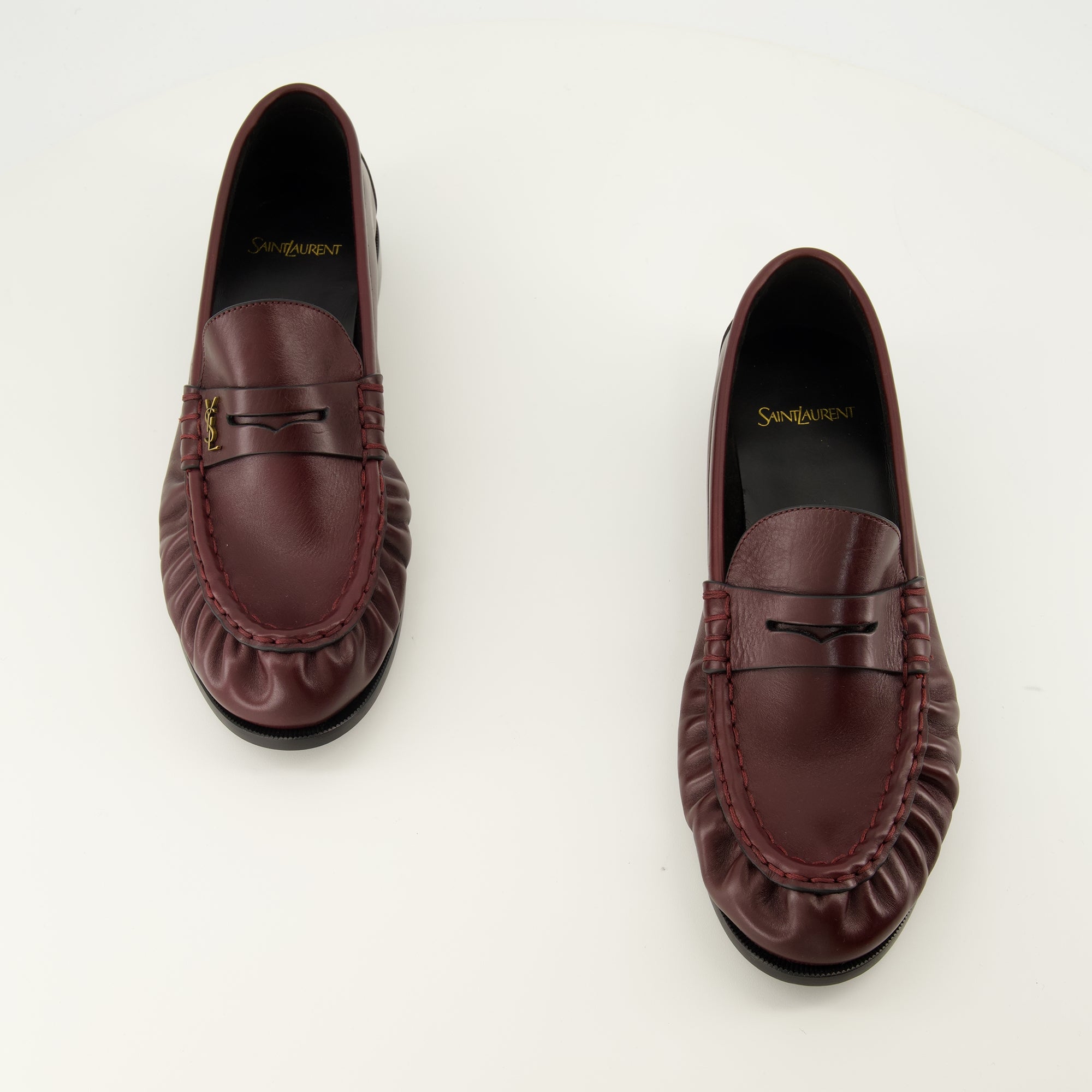 Mocassins Loafer aus geschmeidigem Leder in Burgunderrot Saint Laurent Bordeaux Homme