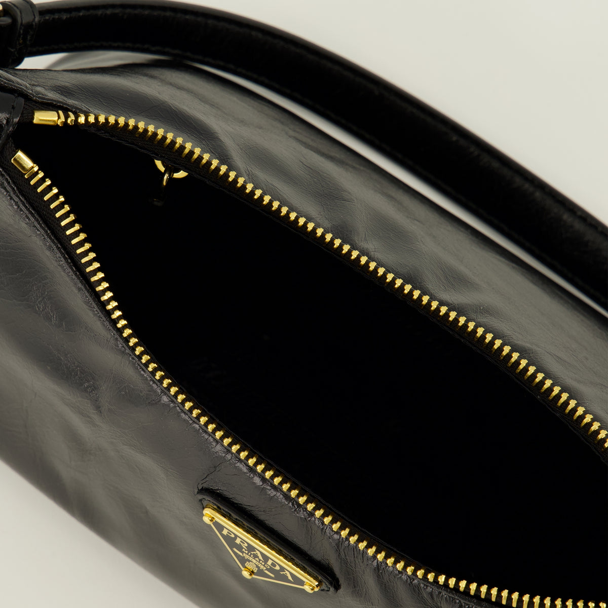 Sacs à main et épaule Mini borsa in pelle Prada Noir Femme