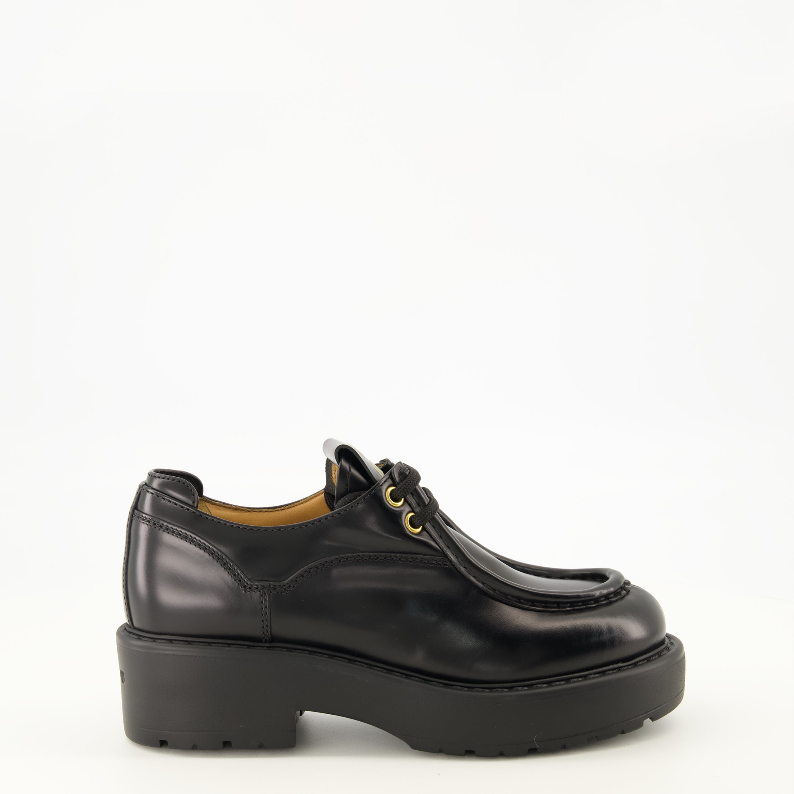 Chaussures plates Zapatos de Ciudad de Cuero Negro Miu Miu Noir Femme
