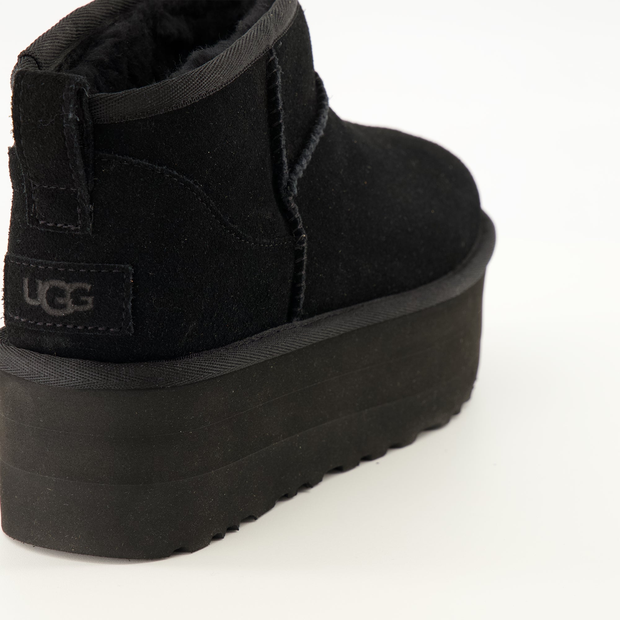 Bottines 클래식 울트라 미니 플랫폼 앵클 부츠 블랙 Ugg Noir Femme