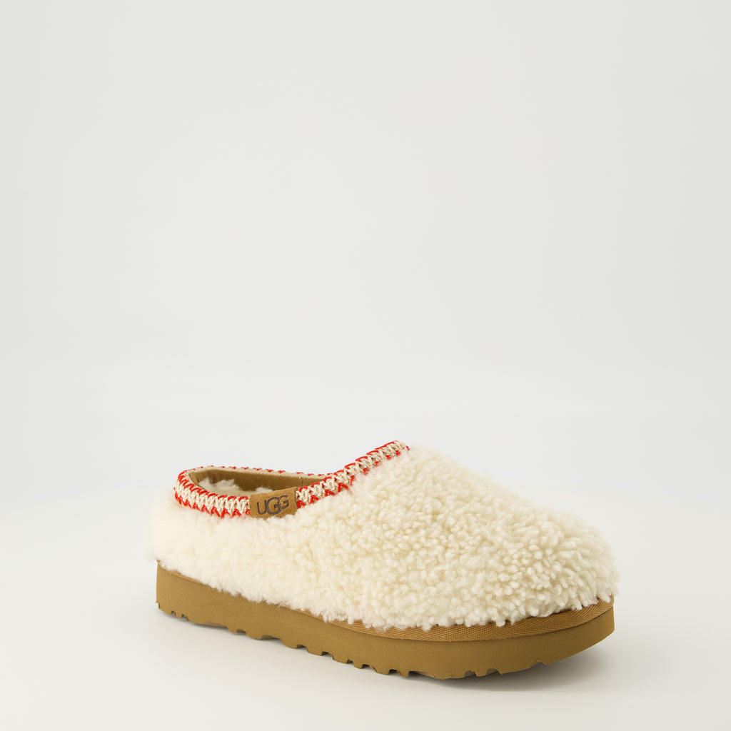 Image de l'article Mules Tasman Maxi Curly de la marque Ugg pour Femme - Saison Automne-Hiver 2025 - Vue trois quarts avant droite