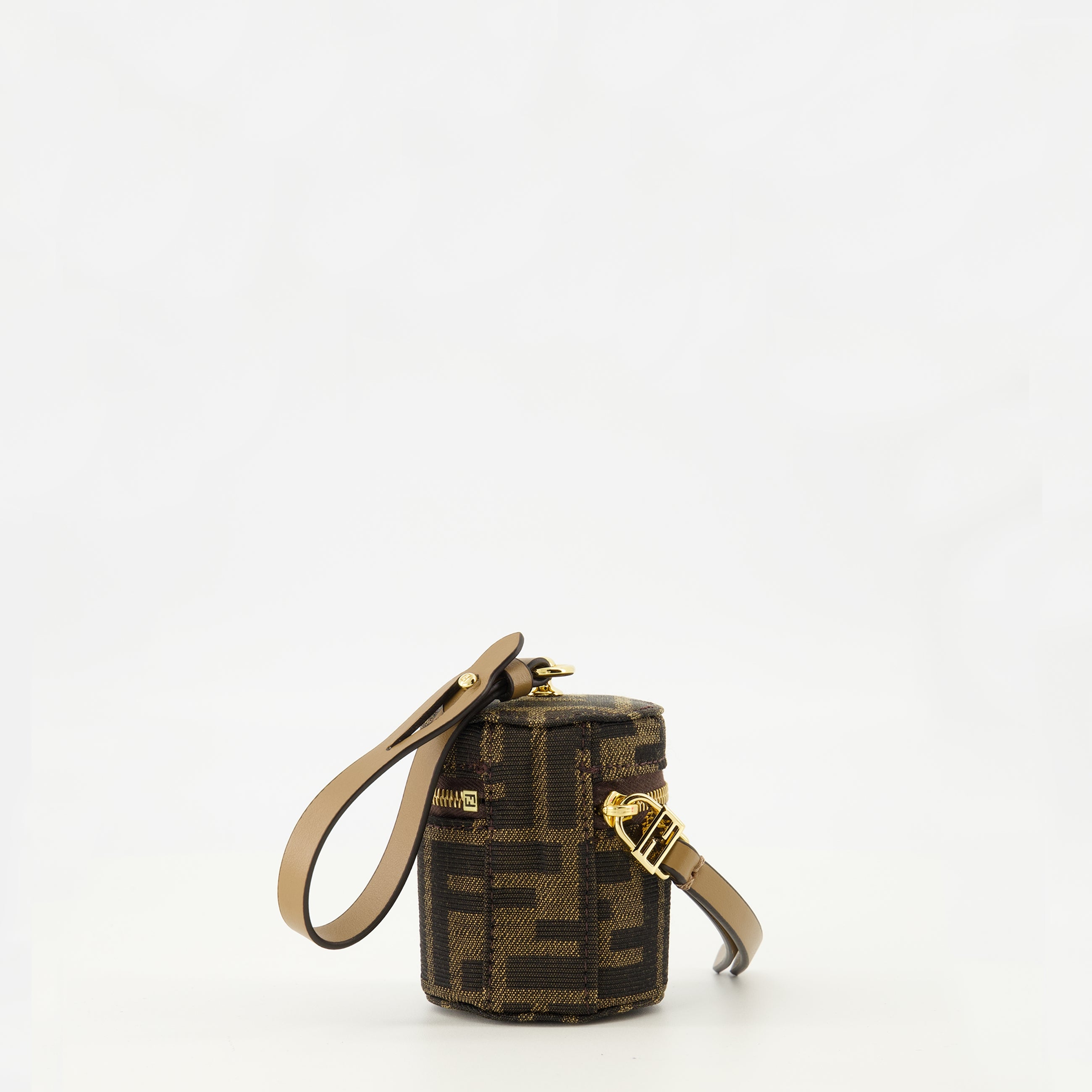 Image de l'article Porte-monnaie Baguette de la marque Fendi pour Femme - Saison Automne-Hiver 2025 - Vue de Dos