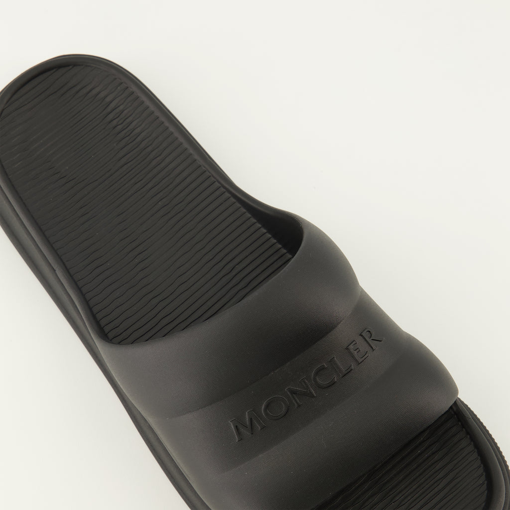Image de l'article Sandales Altive noir en EVA de la marque Moncler pour Homme - Saison Printemps-Été 2026 - Vue détaillée de haut