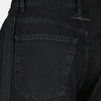 Image de l'article Jean droit en denim noir de la marque Mm6 pour Femme - Saison Automne-Hiver 2025 - Vue détaillée_2
