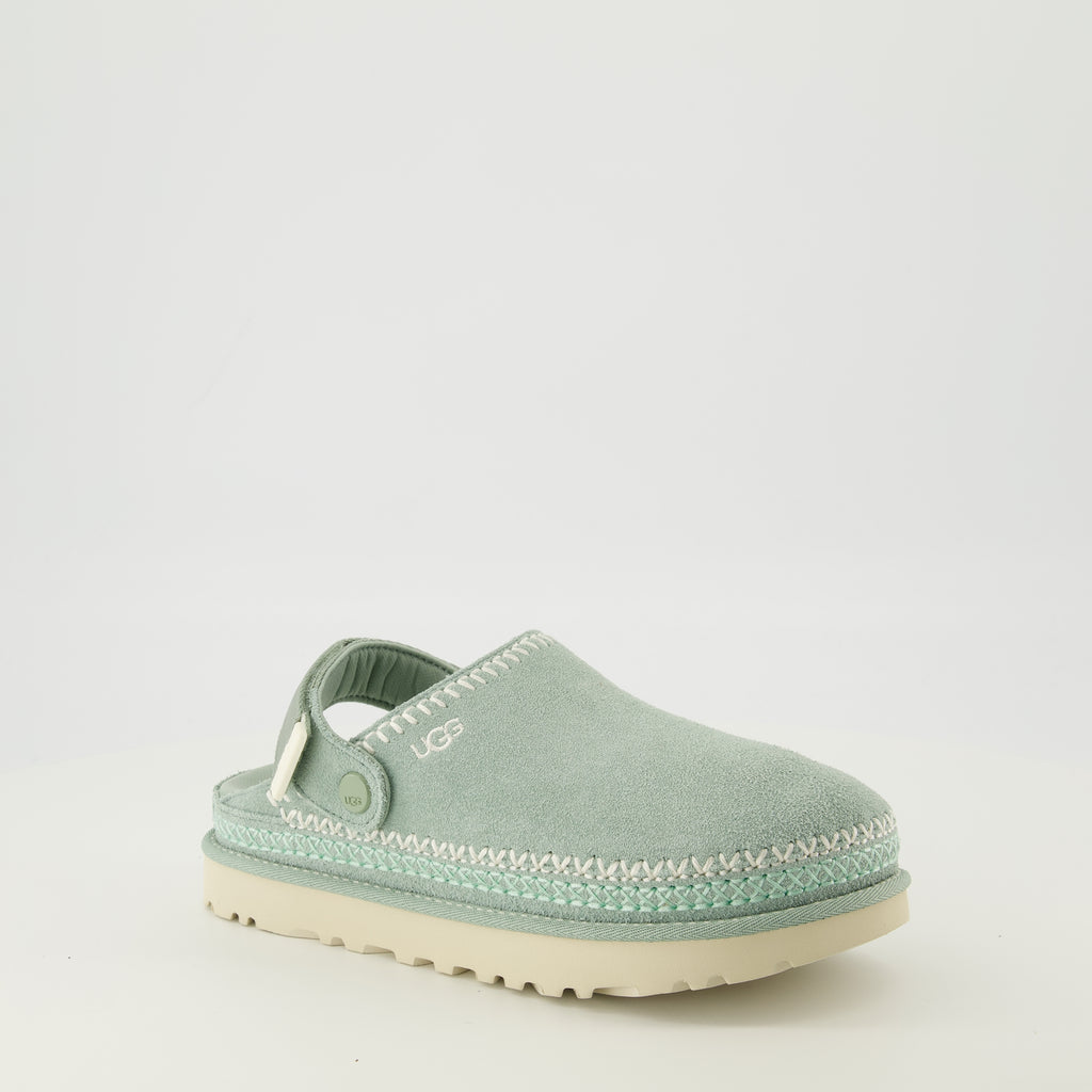 Image de l'article Sabots Goldenstar vert de la marque Ugg pour Femme - Saison Printemps-Été 2026 - Vue trois quarts avant droite