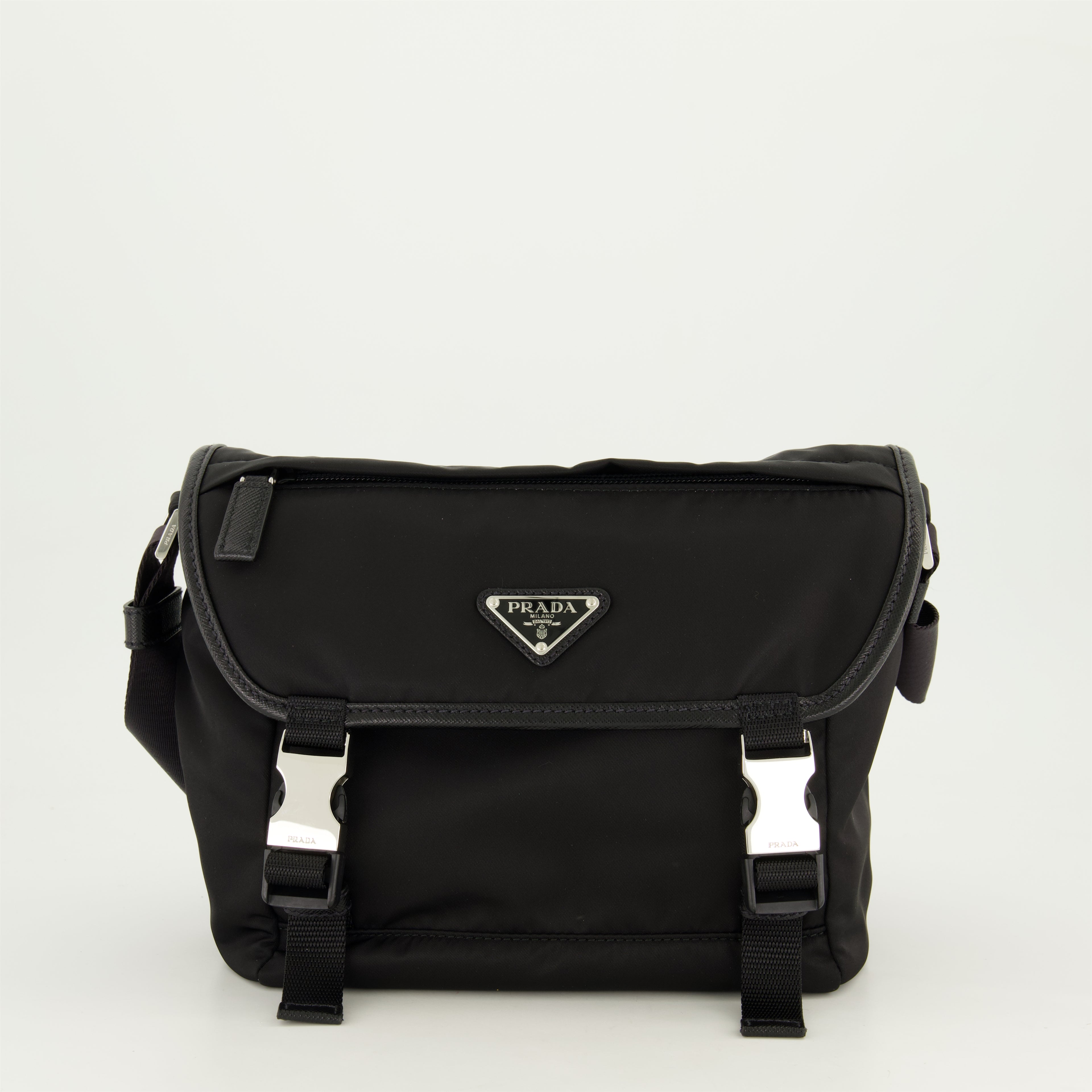 Sacs bandoulière Sac en Re-nylon et cuir Saffiano Prada Noir Homme