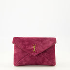 Imagen del artículo pequeña cartera Cassandre en ante púrpura de la marca Saint Laurent para Mujer - Temporada Primavera-Verano 2026 - Vista Frontal