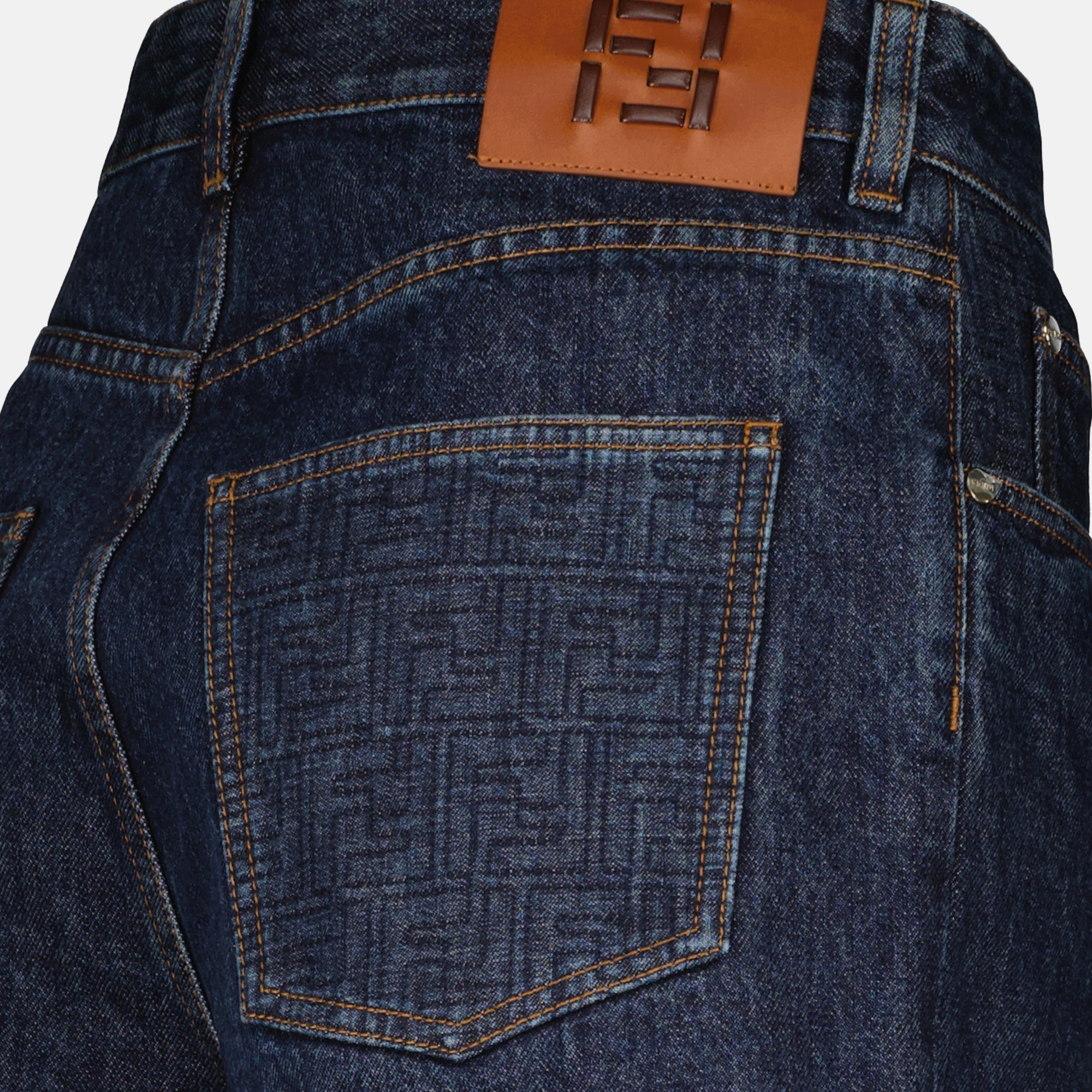 Image of the blue denim shorts by brand Fendi for Women - Spring-Summer 2026 - Detailed View_1